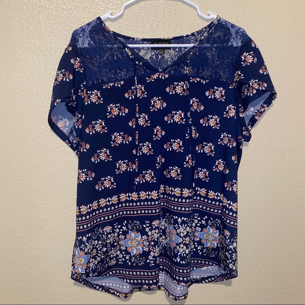 Blue floral top